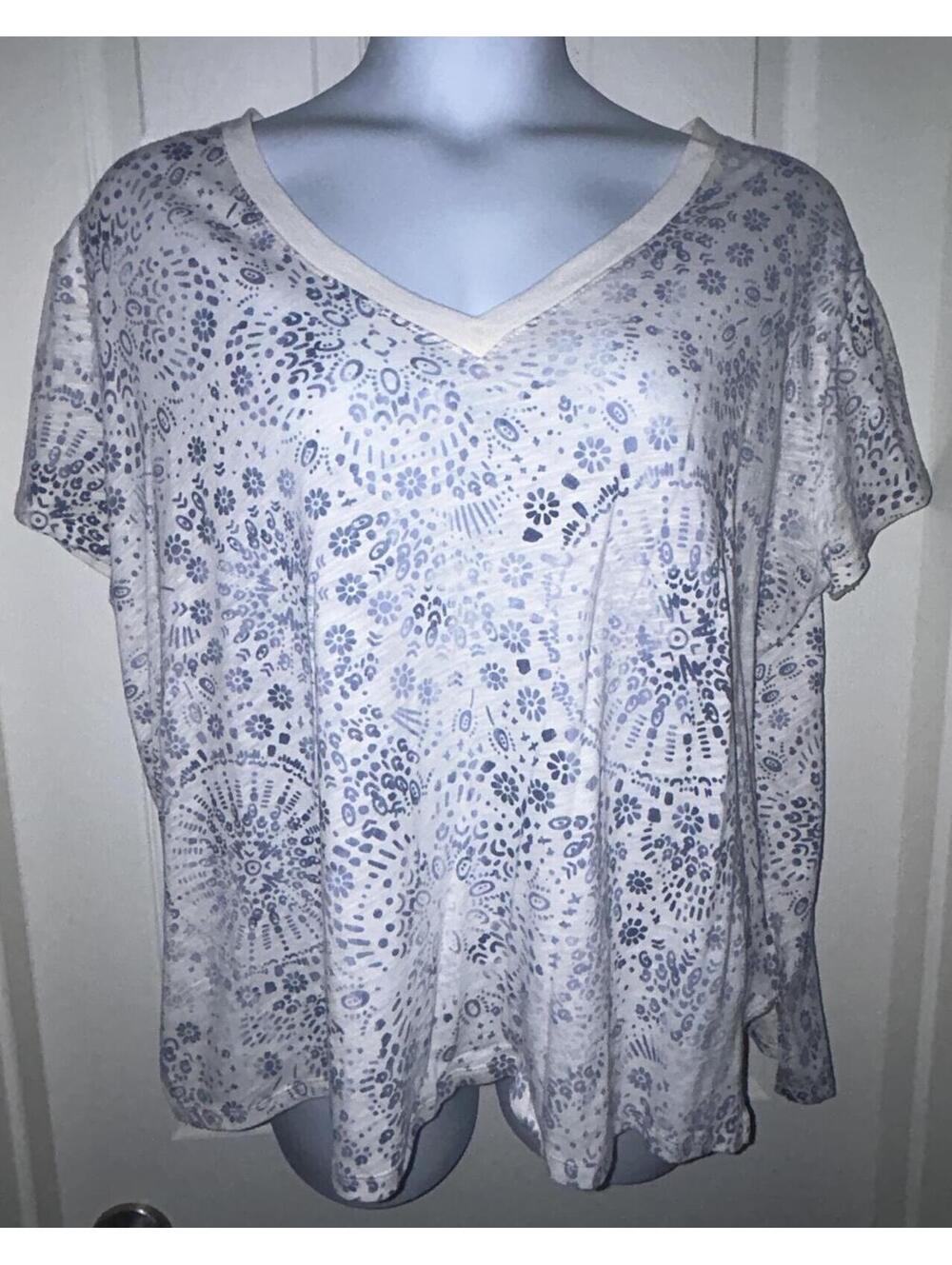 Torrid Short Sleeve Top Size 0